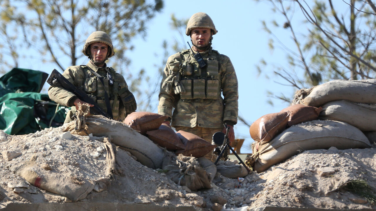 AFP_Y91O0 Turkish soldiers guard a position on Mount Bersaya, north of the Syrian town of Azaz near the border with Turkey, on January 29, 2018.
Turkey launched operation "Olive Branch" on January 20 against the Syrian Kurdish People's Protection Units (YPG) militia in Afrin, supporting Syrian opposition fighters with ground troops and air strikes. / AFP PHOTO / Nazeer al-Khatib (Photo credit should read NAZEER AL-KHATIB/AFP/Getty Images)