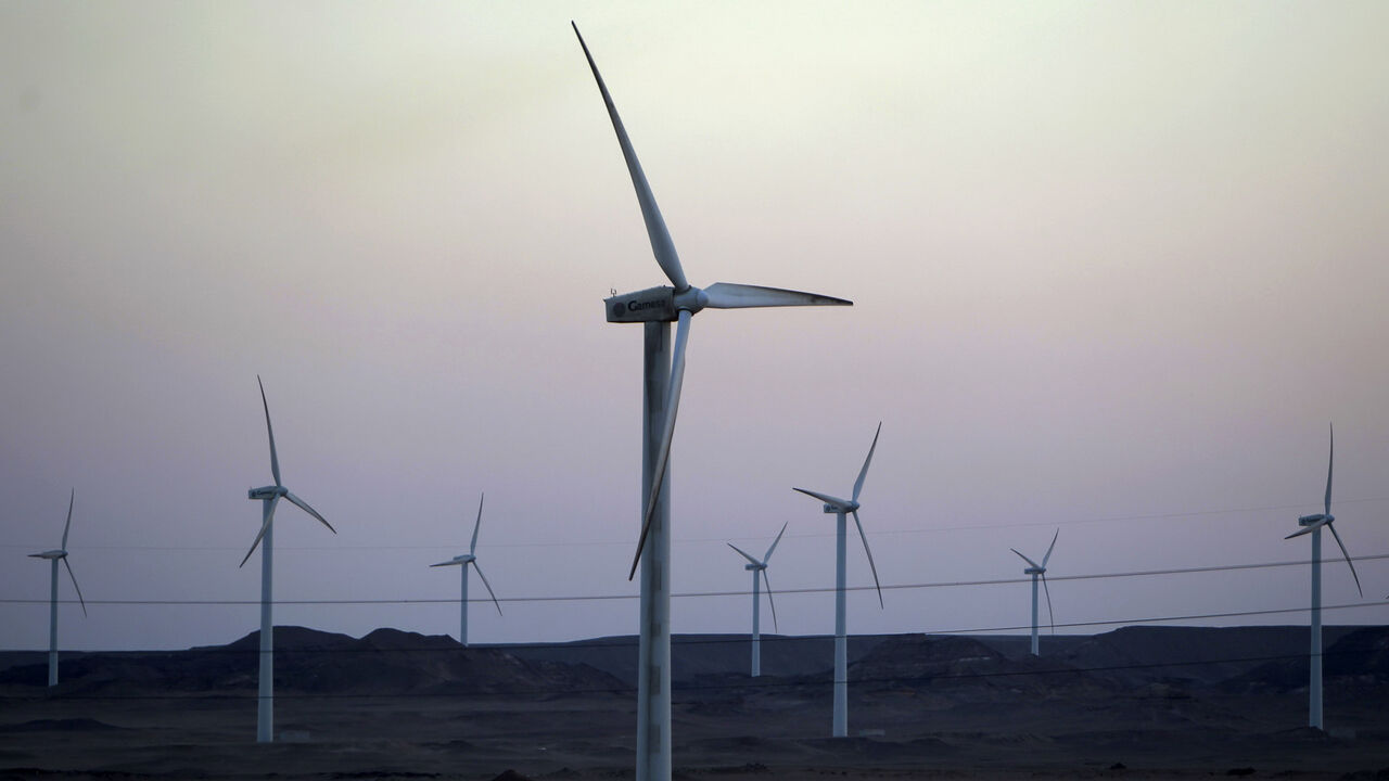 EGYPT Wind turbines, which generate renewable energy, are seen on the Zafarana Wind Farm, near El Ain El Sokhna port in Suez, 140 km (87 miles) east of Cairo July 6, 2012. Picture taken July 6, 2012. REUTERS/Amr Abdallah Dalsh (EGYPT - Tags: ENERGY BUSINESS) - GM1E8770KV401