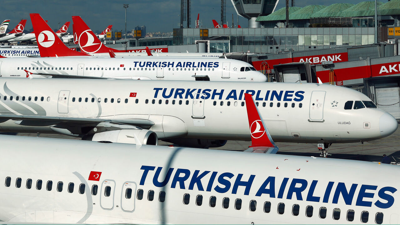 TURKISHAIRLINES-PASSENGERS/ RTX27BAA.jpg