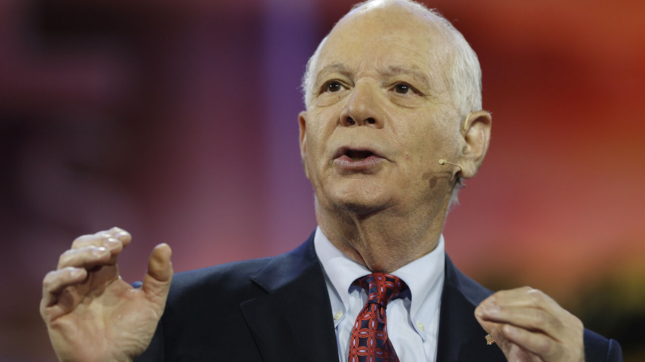 USA-ISRAEL/ Senator Ben Cardin (D-MD) addresses the American Israel Public Affairs Committee (AIPAC) policy conference in Washington March 1, 2015. Israeli Prime Benjamin Netanyahu has come under almost unprecedented criticism from the U.S. administration and in Israel for his planned speech to Congress on Tuesday, as international talks with Iran are under way to secure a deal on Teheran's nuclear program. REUTERS/Jonathan Ernst (UNITED STATES - Tags: POLITICS) - GM1EB311TIQ01