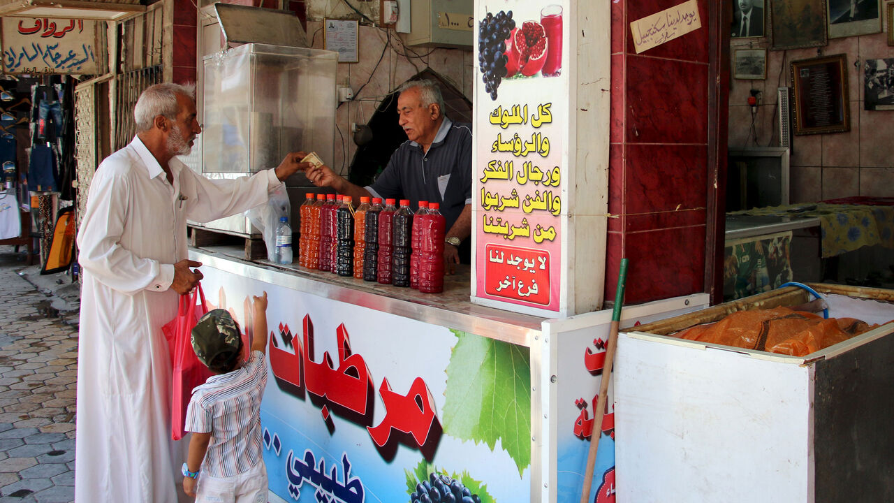 IRAQ-JUICE-SHOP/ RTX1LUZZ.jpg