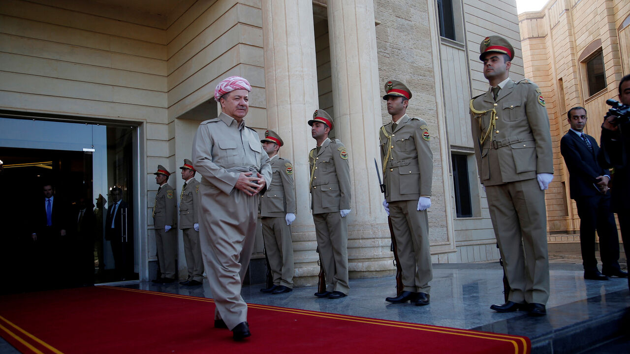 Iraq's Kurdistan region's President Massoud Barzani waits to receive French Foreign Minister Jean-Yves le Drian and the French Defence Minister Florence Parly in Erbil, Iraq, August 26, 2017. REUTERS/Azad Lashkari - RC1FFD902C00
