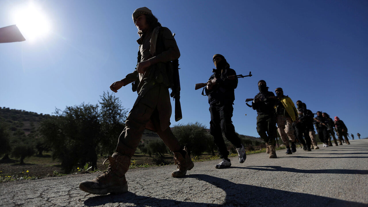 MIDEAST-CRISIS/SYRIA-TURKEY RTS1O22L.jpg