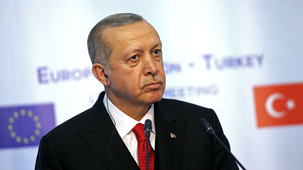 EU-TURKEY/ Turkish President Tayyip Erdogan attends a news conference at Euxinograd residence, near Varna, Bulgaria, March 26, 2018. REUTERS/Stoyan Nenov - RC1143E321D0