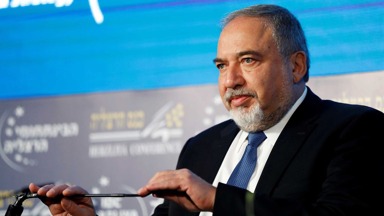MIDEAST-CRISIS/SYRIA-ISRAEL RTS1QPRZ.jpg
