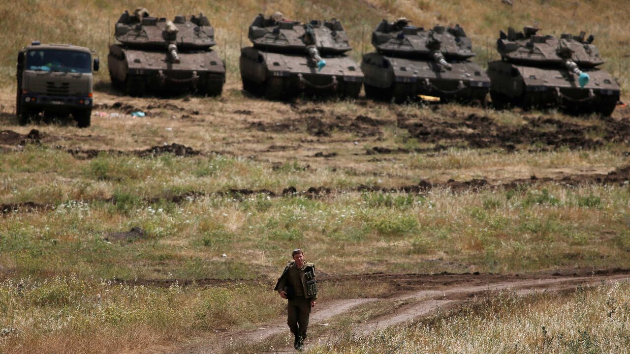 MIDEAST-CRISIS/SYRIA-ISRAEL RTS1QTFI.jpg