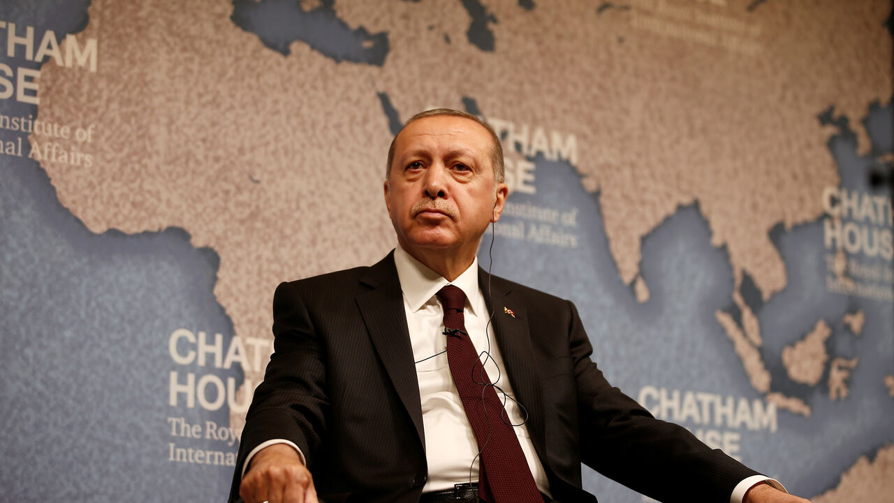 BRITAIN-TURKEY/ERDOGAN The President of Turkey, Recep Tayyip Erdogan, listens at Chatham House in central London, Britain May 14, 2018. REUTERS/Henry Nicholls - RC1E66A36BD0