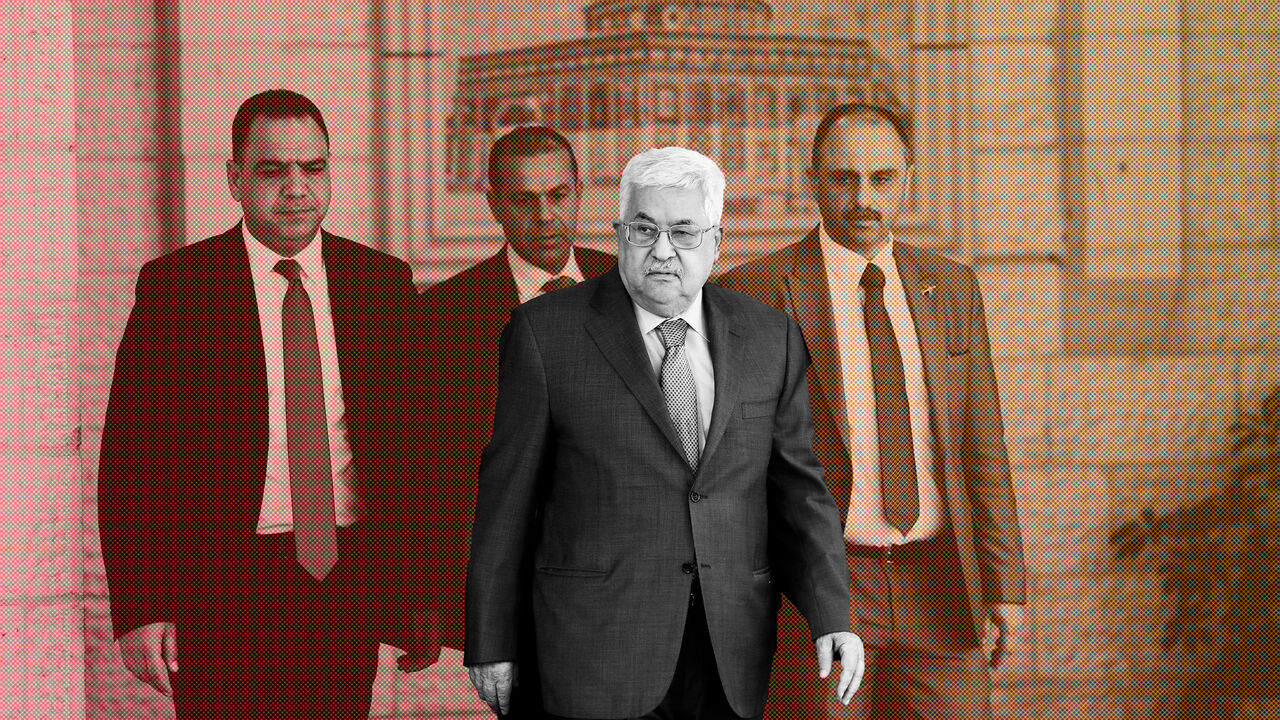 Palestinian President Mahmoud Abbas walks during a welcoming ceremony for Panama's President Juan Carlos Varela, in Ramallah, in the occupied West Bank May 18, 2018. REUTERS/Mohamad Torokman - RC1B8EF1CC30