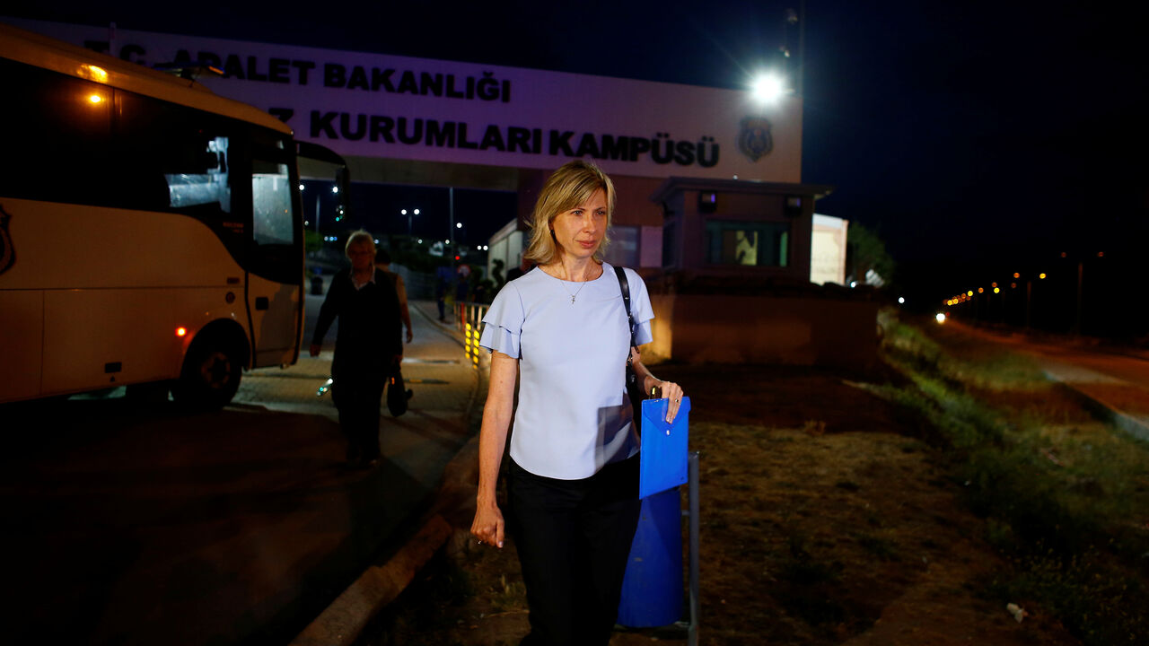 TURKEY-SECURITY/USA Jailed U.S. pastor Andrew Brunson's wife Norine Brunson leaves Aliaga Prison and Courthouse complex in Izmir, Turkey May 7, 2018. REUTERS/Osman Orsal - RC1CE4816D10