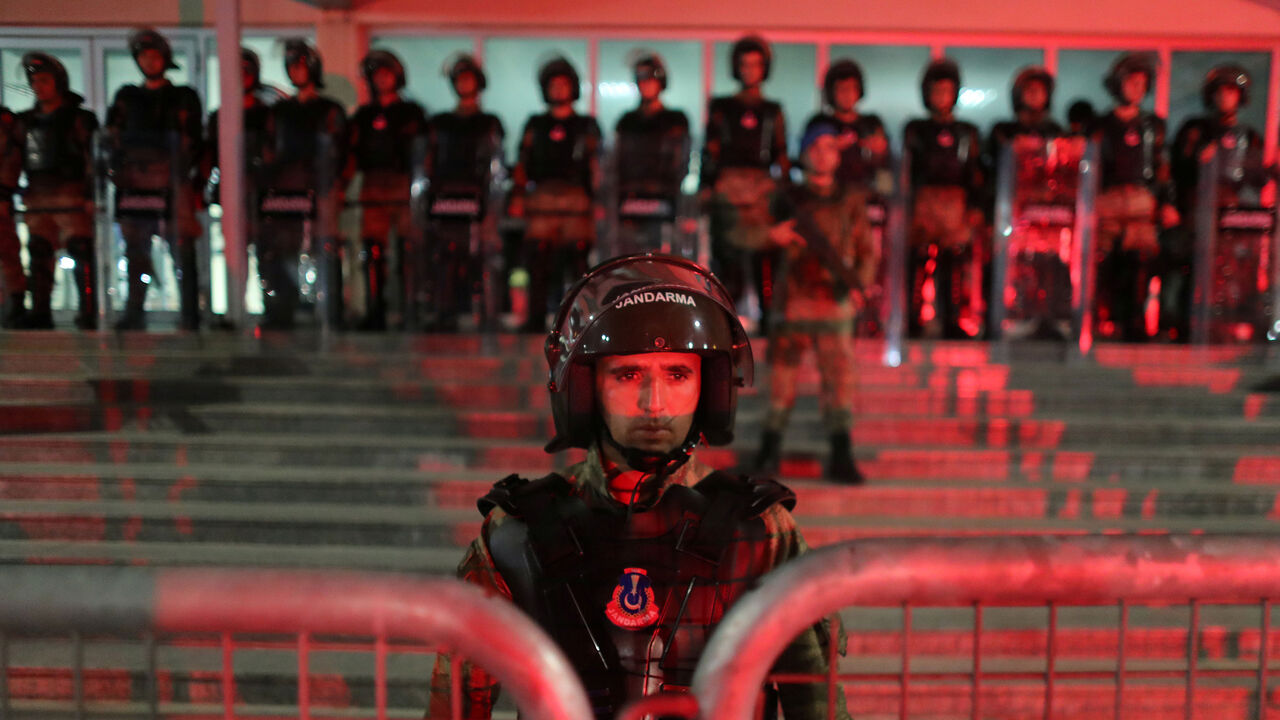 TURKEY-SECURITY/NEWSPAPER RTX3FRU8.jpg