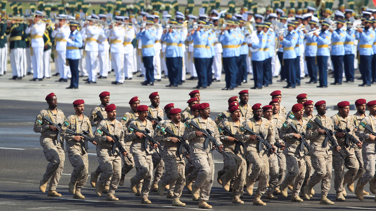 PAKISTAN-MILITARY/ Saudi troops march as they take part in Pakistan Day military parade in Islamabad, Pakistan, March 23, 2017. REUTERS/Faisal Mahmood - RC1CF21EB9E0