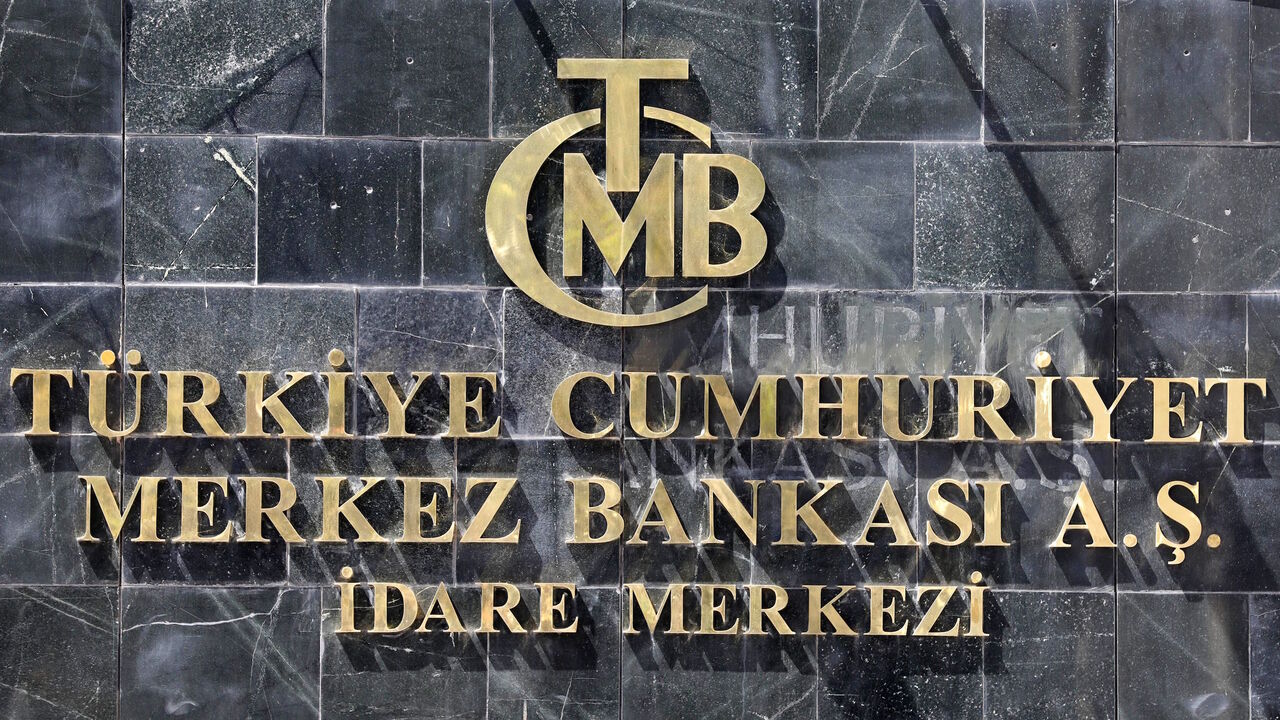 AFP_18D2ZU A picture taken on August 14, 2018 shows the logo of Turkey's Central Bank (TCMB) at the entrance of the bank's headquarters in Ankara, Turkey. (Photo by ADEM ALTAN / AFP) (Photo credit should read ADEM ALTAN/AFP/Getty Images)