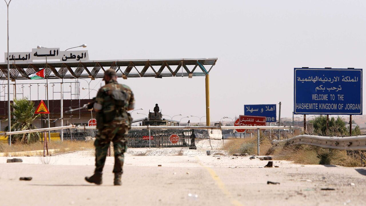 MIDEAST-CRISIS/SYRIA-TRANSPORTATION RTX6DJRC.jpg