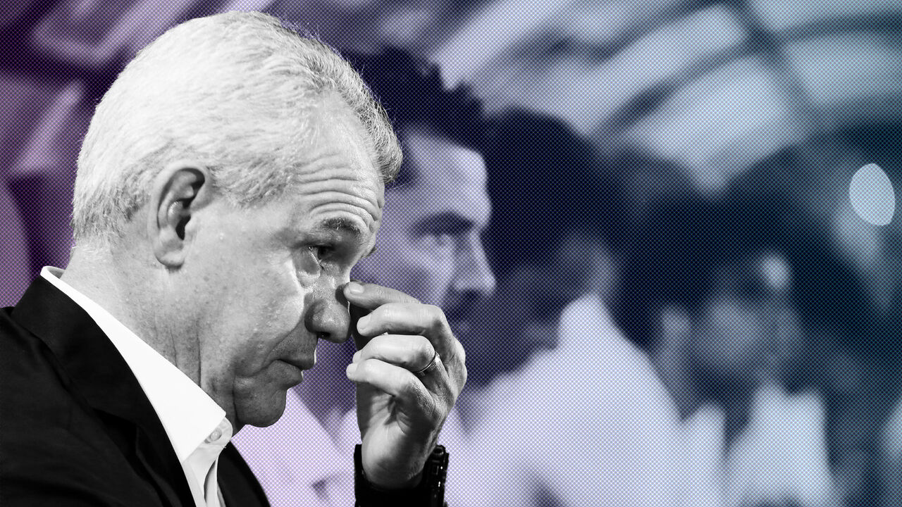 SOCCER-AFRICA/NATIONS Soccer Football - African Nations Cup Qualifier - Egypt v Niger - Borg El Arab Stadium, Alexandria, Egypt - September 8, 2018 Egypt coach Javier Aguirre before the match REUTERS/Amr Abdallah Dalsh - RC127E393B90