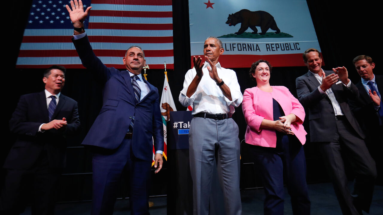 USA-ELECTION/OBAMA Former U.S. President Barack Obama participates in a political rally for California Democratic candidates during a event in Anaheim, California, U.S., September 8, 2018. Left to right are candidates TJ Cox (CA-21), Gil Cisneros (CA-39), Katie Porter (CA-45), Harley Rouda (CA-48) and Mike Levin (CA-49). REUTERS/Mike Blake - RC1C008C89B0