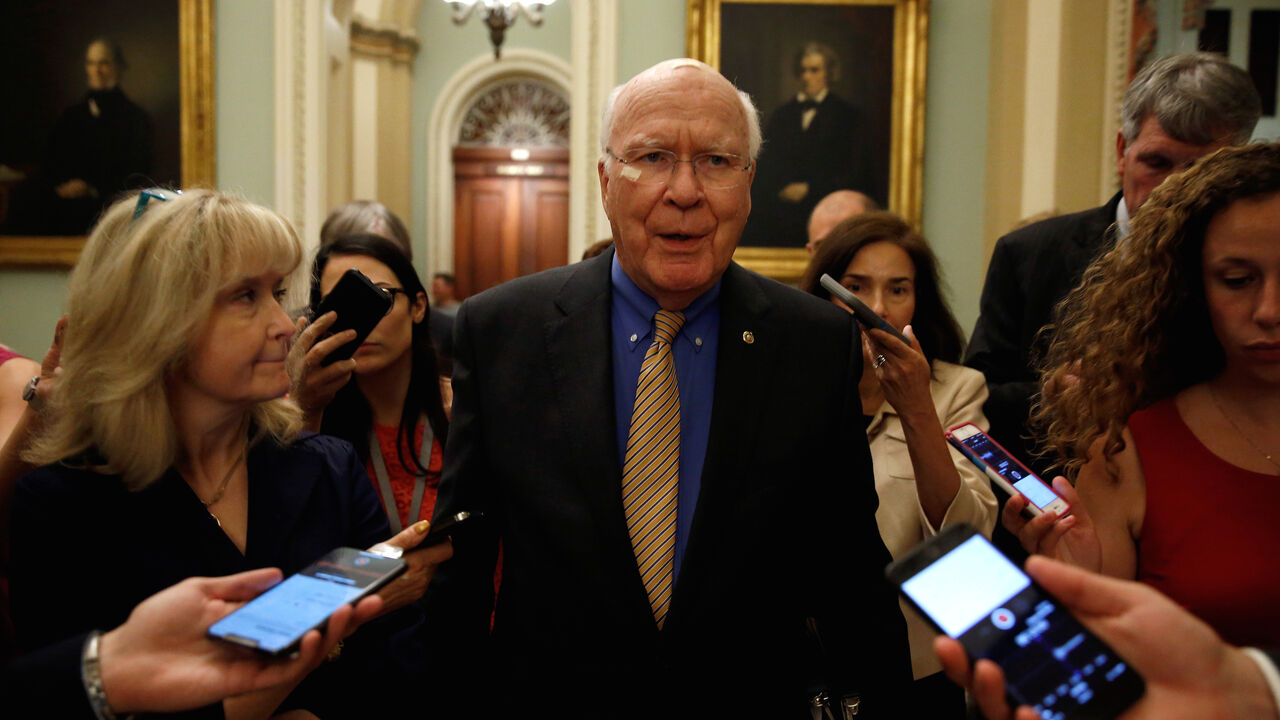 USA-COURT/KAVANAUGH Senator Patrick Leahy (D-VT) speaks to reporters on Capitol Hill in Washington, U.S., September 26, 2018. REUTERS/Joshua Roberts - RC1CC1A433D0