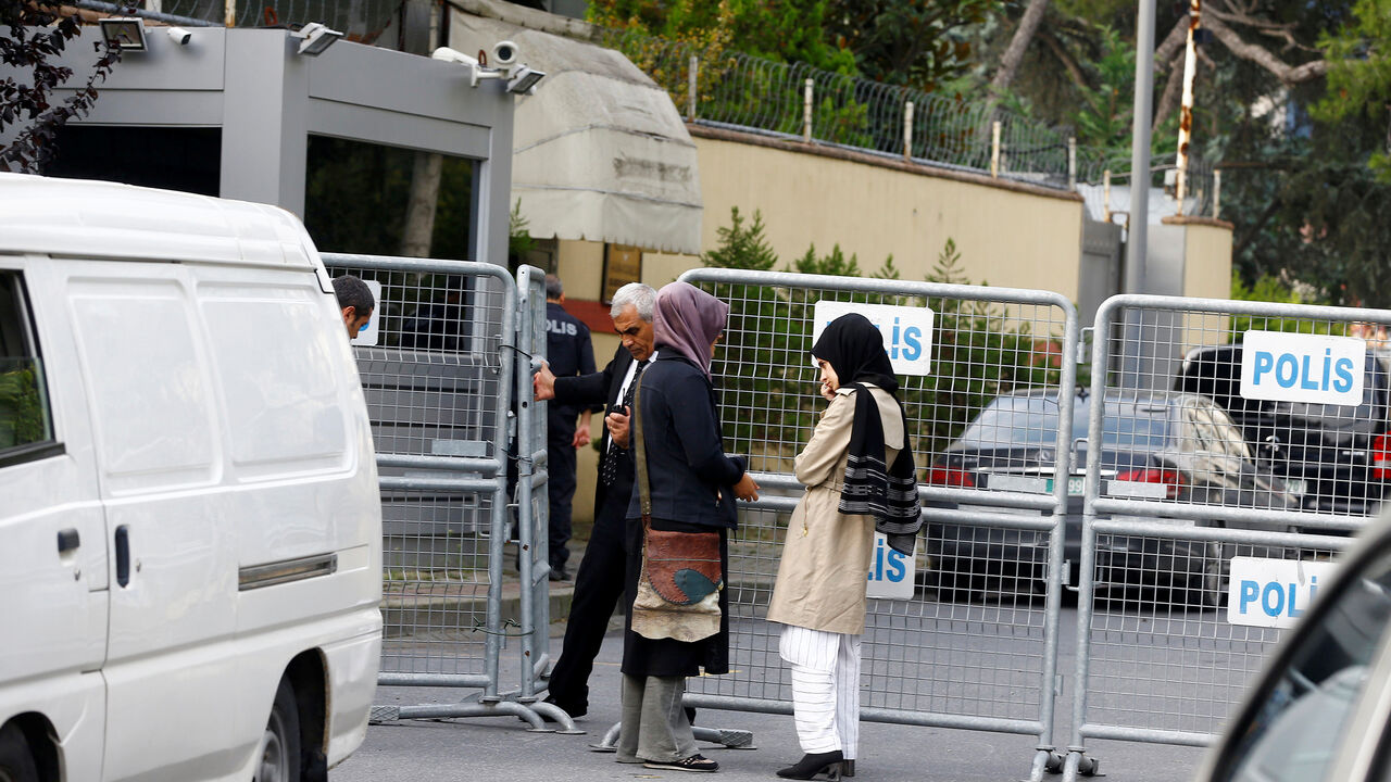 SAUDI-POLITICS/DISSIDENT Fiancee (L) of Saudi journalist Jamal Khashoggi and her friend wait outside Saudi Arabia's consulate in Istanbul, Turkey, October 3, 2018. REUTERS/Osman Orsal - RC1D4E9EFA00