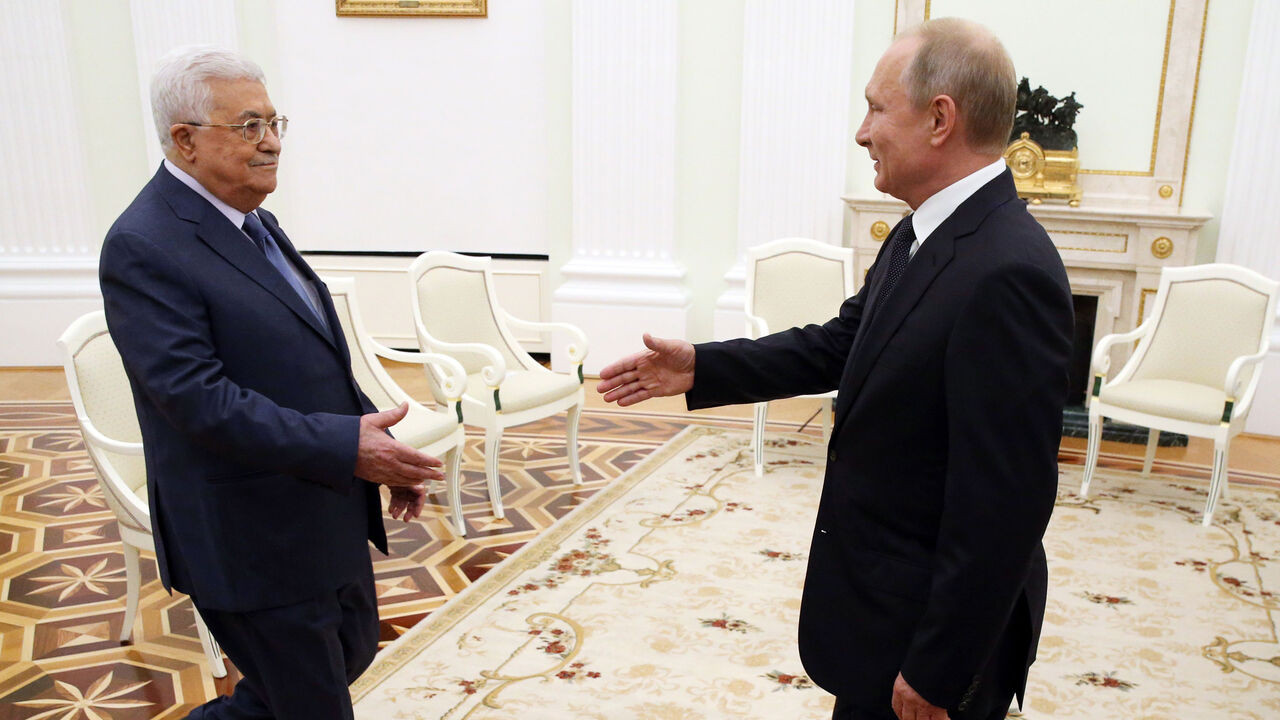 RUS : Russian President Vladimir Putin receives Palestine's Pres GettyImages-998523314.jpg