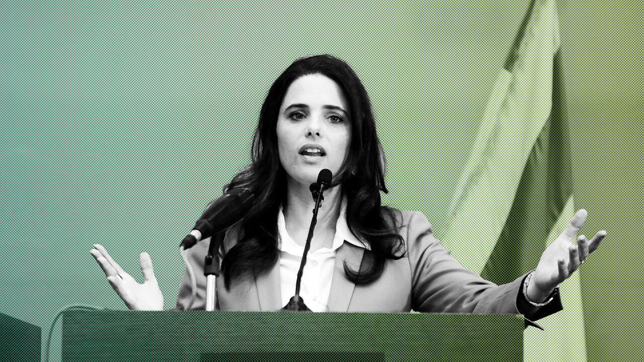 ISRAEL-POLITICS/ Israeli Justice Minister Ayelet Shaked delivers a statement to members of the media, at the Knesset, Israel's parliament, in Jerusalem November 19, 2018. REUTERS/Amir Cohen - RC111FFCA050