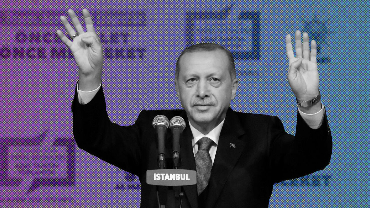 TURKEY-POLITICS/NATIONALISTS RTS27AO8.jpg