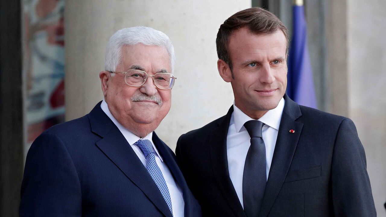 ISRAEL-PALESTINIANS/MACRON-ABBAS RTS22AKR.jpg
