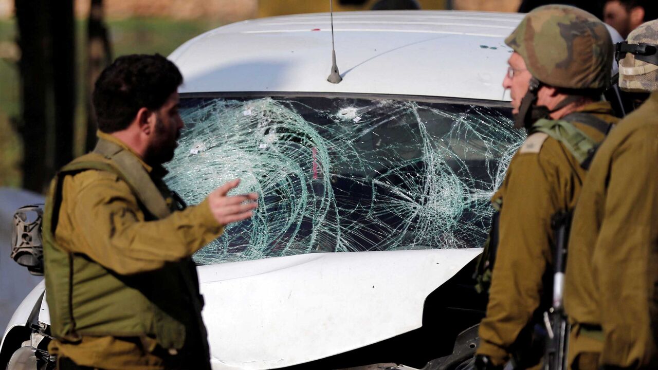 ISRAEL-PALESTINIANS/VIOLENCE RTS27N2U.jpg