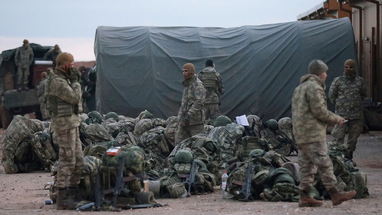 MIDEAST-CRISIS/SYRIA-YPG Turkish soldiers are seen at Manbij countryside, Syria December 28, 2018. REUTERS/Khalil Ashawi - RC1E68749410
