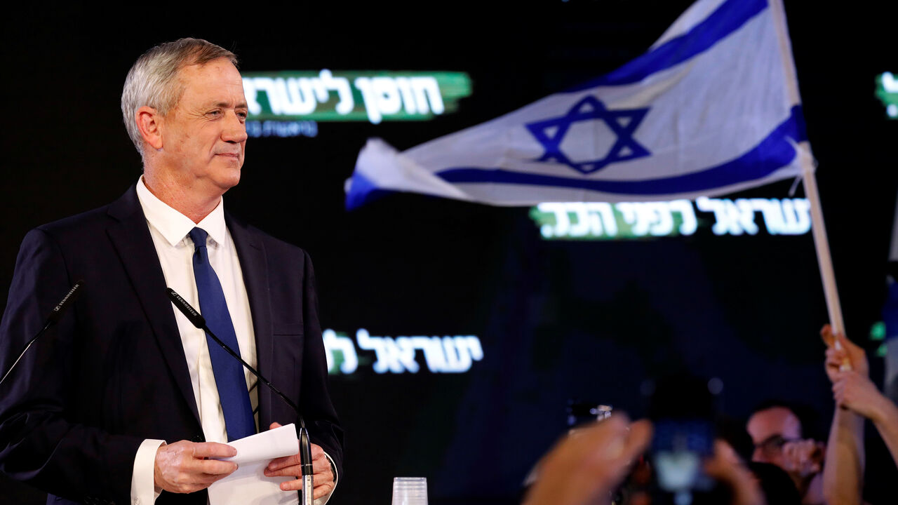 ISRAEL-ELECTION/GANTZ Benny Gantz, a former Israeli armed forces chief and head of Israel Resilience party, delivers his first political speech at the party campaign launch in Tel Aviv, Israel January 29, 2019. REUTERS/Amir Cohen - RC1F37BEDD60
