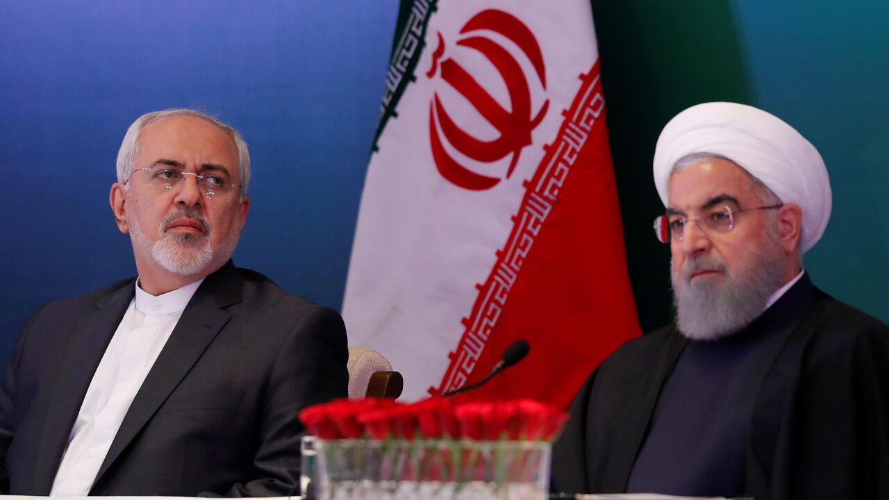 INDIA-IRAN/ Iranian President Hassan Rouhani (R) and Foreign Minister Mohammad Javad Zarif attend a meeting with Muslim leaders and scholars in Hyderabad, India, February 15, 2018. REUTERS/Danish Siddiqui - RC13BC72B9E0