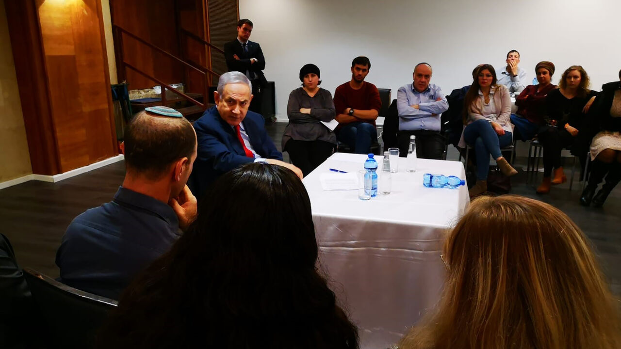 netanyahuright.jpg