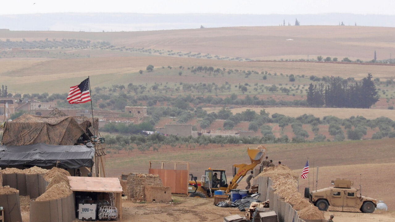 MIDEAST-CRISIS/SYRIA-SDF U.S. forces set up a new base in Manbij, Syria May 8, 2018. Picture Taken May 8, 2018. REUTERS/Rodi Said - RC1504520BB0
