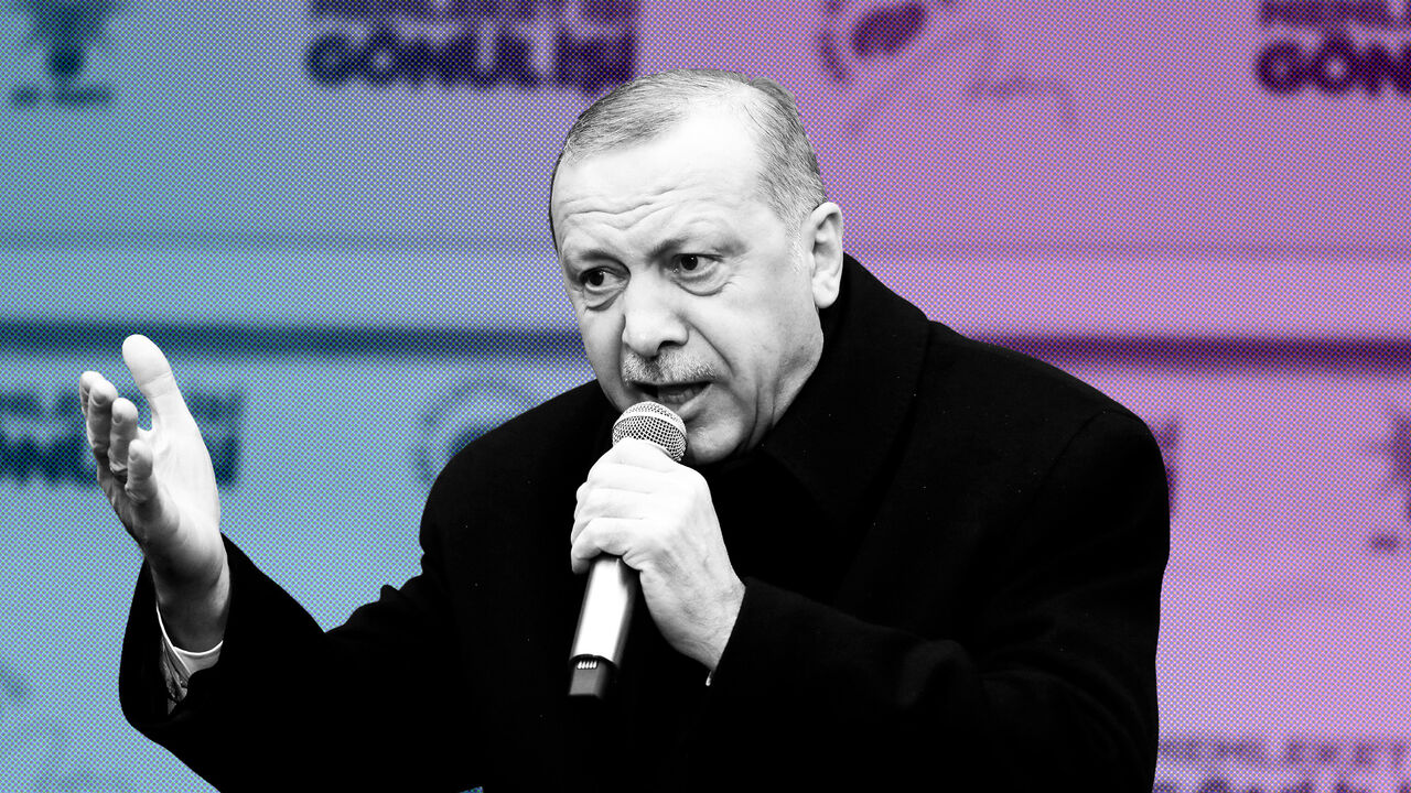 TURKEY-RUSSIA/ARMS Turkish President Tayyip Erdogan addresses his supporters during a rally for the upcoming local elections in Istanbul, Turkey, February 16, 2019. REUTERS/Umit Bektas - RC13AEBB4970