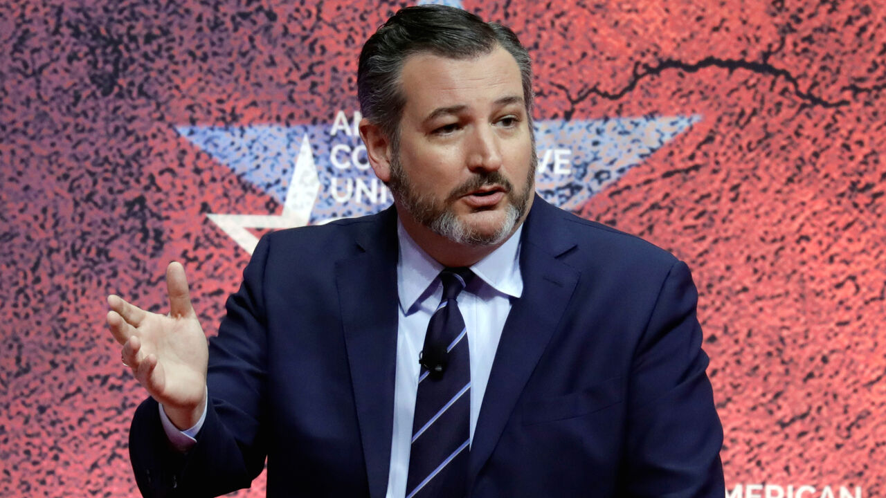 USA-POLITICS/CONSERVATIVES U.S. Senator Ted Cruz (R-TX) speaks at the Conservative Political Action Conference (CPAC) at National Harbor in Oxon Hill, Maryland, U.S., March 1, 2019. REUTERS/Yuri Gripas - RC1CC97DE280