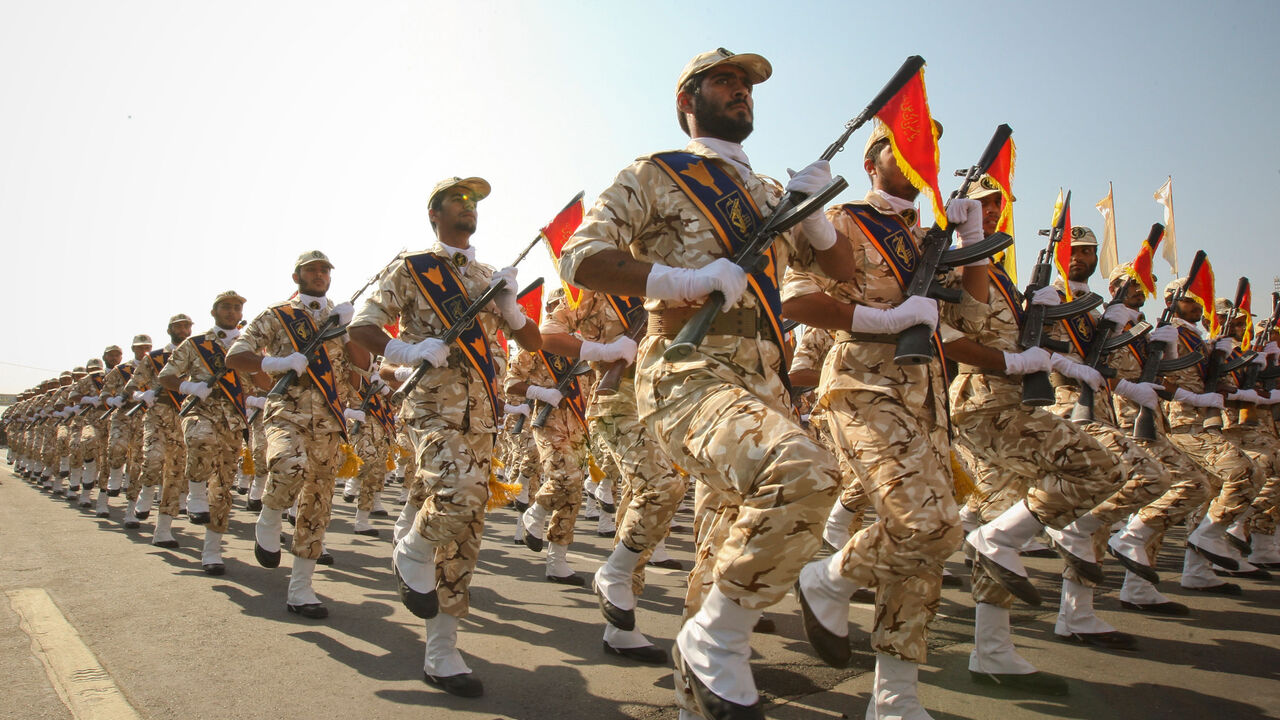 IRAN-MILITARY/PARADE RTR2RNW7.jpg