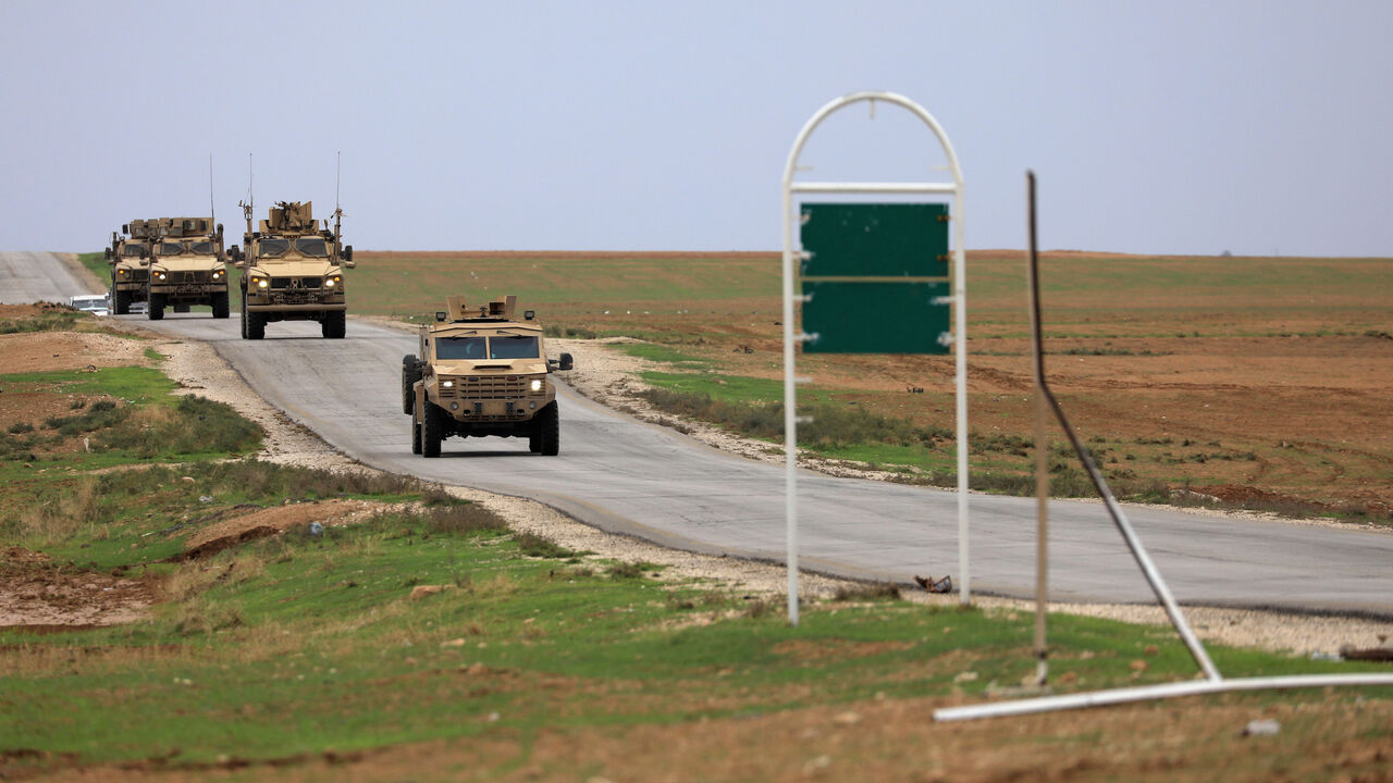 MIDEAST-CRISIS/SYRIA-TURKEY U.S. troops patrol near Turkish border in Hasakah, Syria, November 4, 2018. REUTERS/Rodi Said - RC1F4F72F170