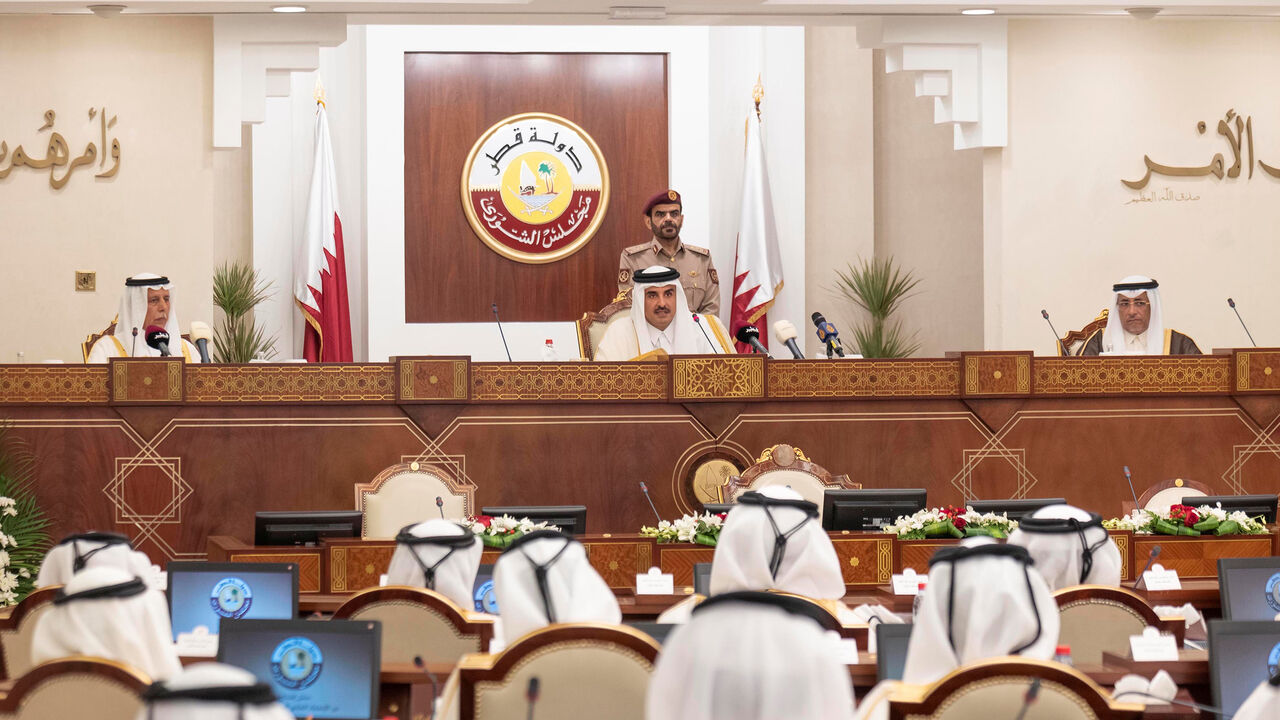 GULF-QATAR/ Qatar's Emir Sheikh Tamim bin Hamad al-Thani speaks to the country's consultative Shoura council in Doha, Qatar, November 6, 2018. Qatar News Agency/Handout via REUTERS ATTENTION EDITORS - THIS PICTURE WAS PROVIDED BY A THIRD PARTY. - RC1FF5F57E20