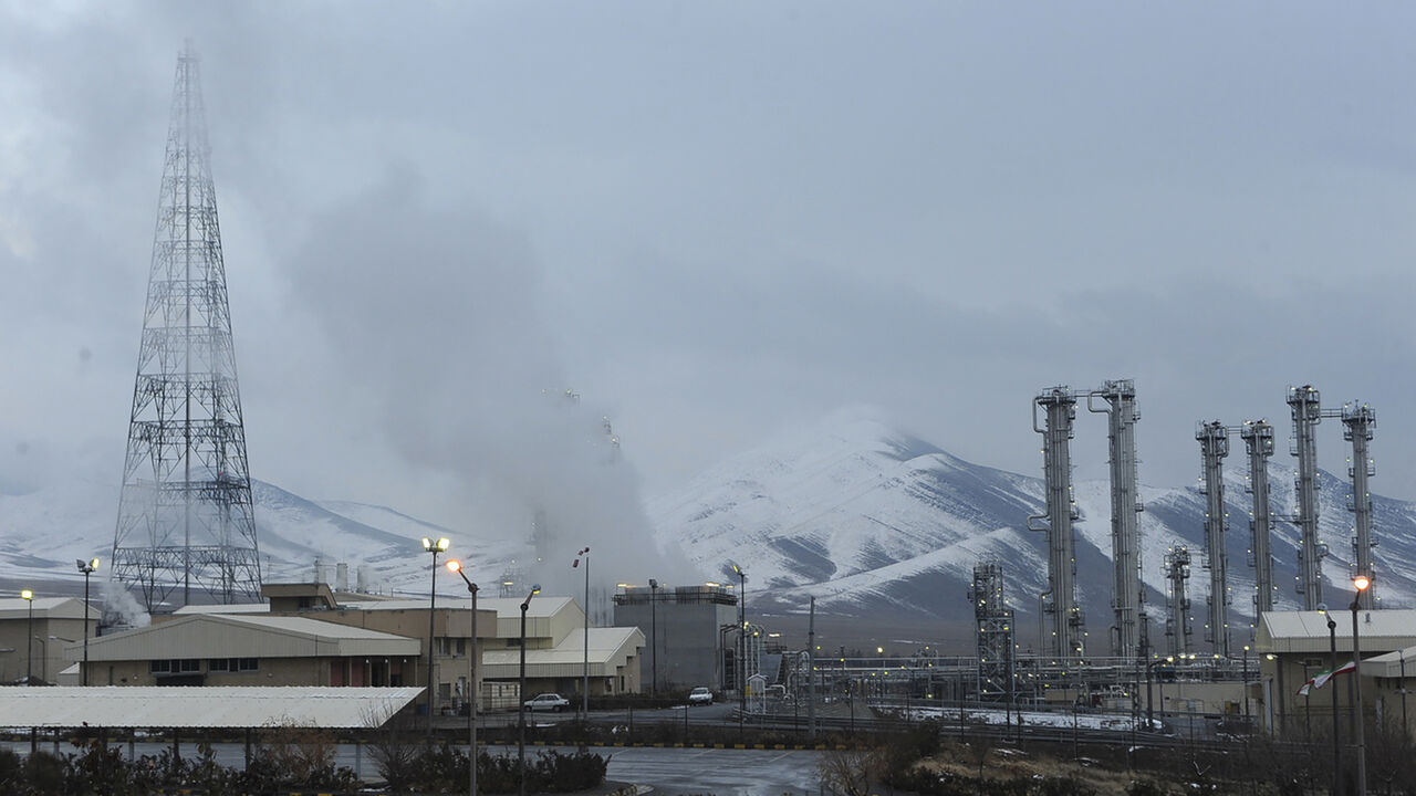 IRAN-NUCLEAR/TOUR A general view of the Arak heavy-water project, 190 km (120 miles) southwest of Tehran January 15, 2011. A group of ambassadors to the U.N. atomic watchdog toured an Iranian nuclear site on Saturday, state television reported, and Tehran accused the European Union of missing an historic opportunity by boycotting the visit. REUTERS/ISNA/Hamid Forootan (IRAN - Tags: POLITICS ENERGY SCI TECH BUSINESS) - GM1E71G09FT01