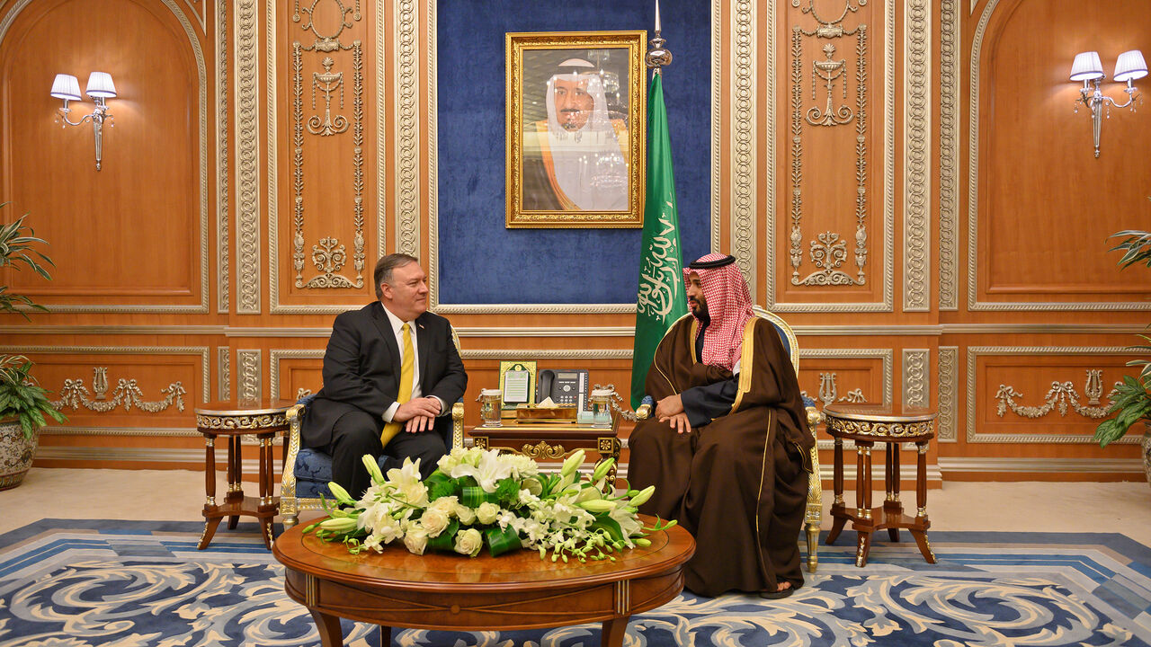 USA-POMPEO/SAUDI ARABIA U.S. Secretary of State Mike Pompeo (L) meets with Saudi Crown Prince Mohammed bin Salman in Riyadh, Saudi Arabia January 14, 2019. Andrew Caballero-Reynolds/Pool via REUTERS - RC1E4A498AC0