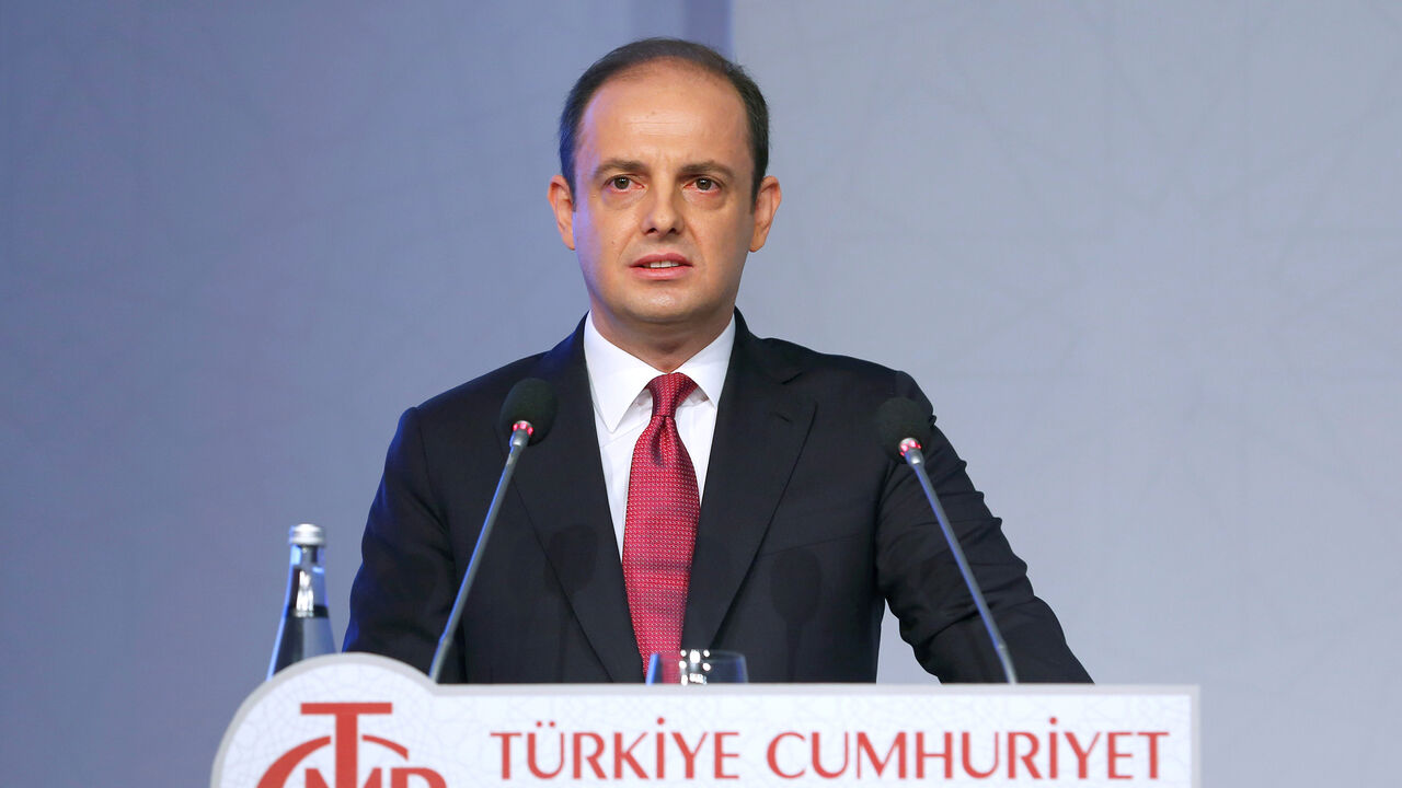 TURKEY-CENBANK/INFLATION Turkey's central bank governor Murat Cetinkaya speaks during a news conference in Istanbul, Turkey, October 27, 2016. REUTERS/Murad Sezer - D1BEUJJAJKAD