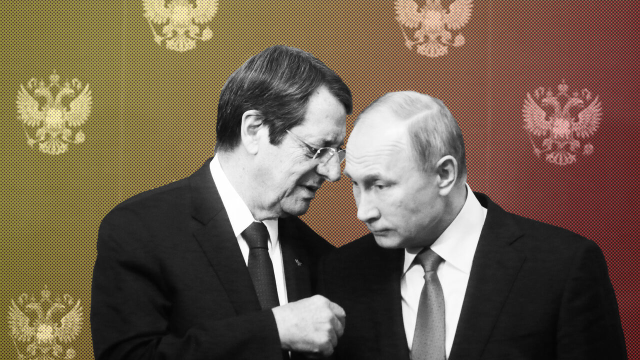 RUSSIA-CYPRUS/ Russian President Vladimir Putin (R) and Cypriot President Nicos Anastasiades attend a signing ceremony following their talks at the Kremlin in Moscow, Russia October 24, 2017. REUTERS/Sergei Chirikov/Pool - UP1EDAO1A9A8U