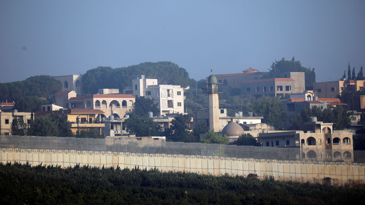 MIDEAST-SECURITY/ISRAEL TENSION Houses on the Lebanese side of the border between Israel and Lebanon are seen from the Israel side, August 26, 2019 REUTERS Amir Cohen - RC158D5A4E70