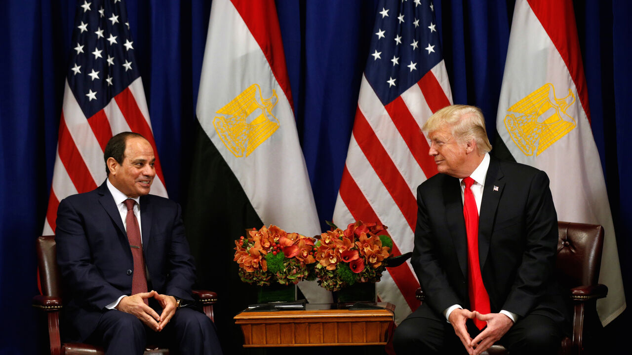 UN-ASSEMBLY/ U.S. President Donald Trump meets with Egyptian President Abdel Fattah al-Sisi during the U.N. General Assembly in New York, U.S., September 20, 2017. REUTERS/Kevin Lamarque - RC1EB24996A0