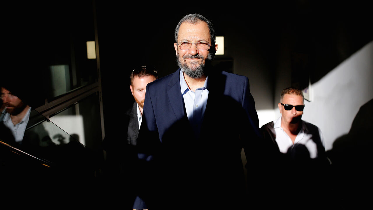 ISRAEL-POLITICS/BARAK Former Israeli Prime Minister Ehud Barak arives before delivering a statement in Tel Aviv, Israel June 26, 2019. REUTERS/Corinna Kern - RC13F7AADBC0