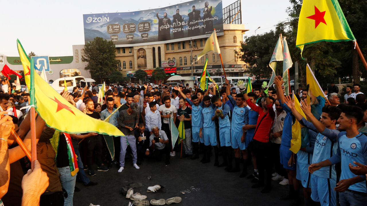Kurds protest the Turkish offensive against Syria during a demonstration in Sulaimaniyah, Iraq October 10, 2019. REUTERS/Ako Rasheed - RC194B74F820