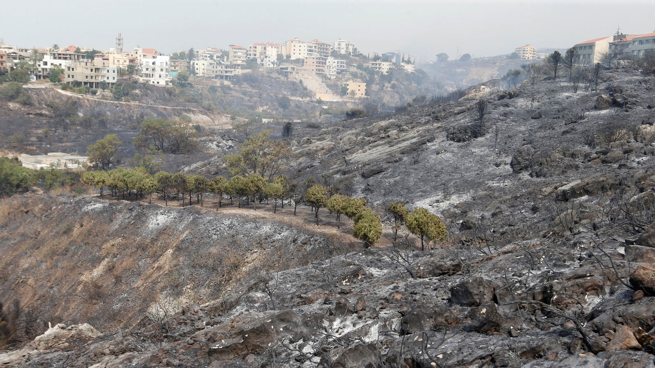 LEBANON-FIRE/ RTS2R90C.jpg