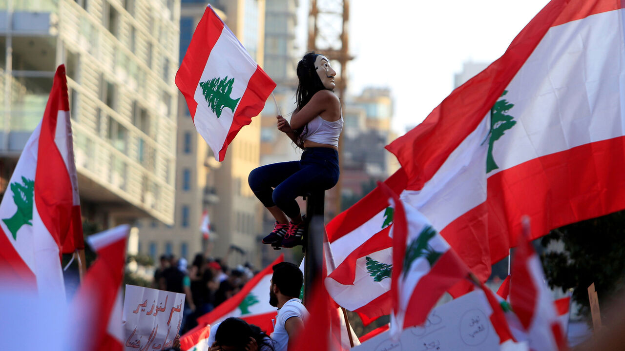 LEBANON-PROTESTS/ RTS2S2A5.jpg