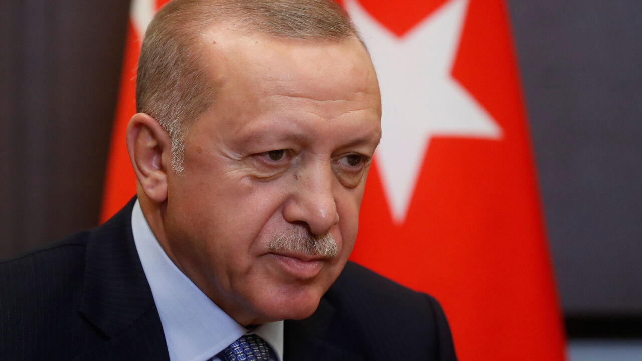 SYRIA-SECURITY/RUSSIA-TURKEY-TALKS Turkish President Recep Tayyip Erdogan attends a meeting with Russian President Vladimir Putin in the Black sea resort of Sochi, Russia, 22 October 2019. Sergei Chirikov/Pool via REUTERS - RC1A9B5BF840