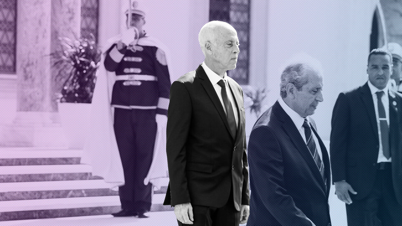 TUNISIA-POLITICS/ Tunisia's new President Kais Saied and outgoing President Mohamed Ennaceur leave the Carthage Palace in Tunis, Tunisia October 23, 2019REUTERS/Zoubeir Souissi - RC1B77422100