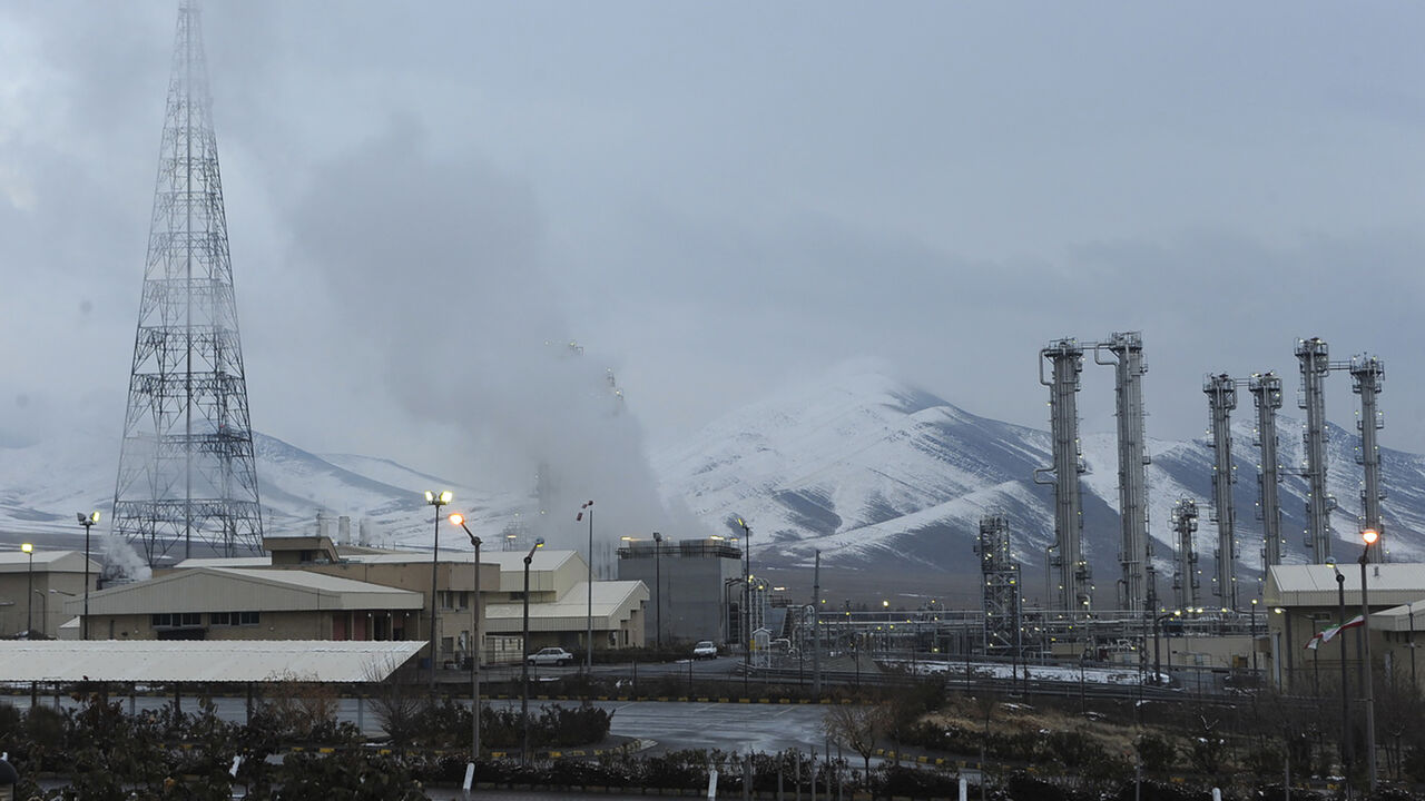 IRAN-NUCLEAR/TOUR A general view of the Arak heavy-water project, 190 km (120 miles) southwest of Tehran January 15, 2011. A group of ambassadors to the U.N. atomic watchdog toured an Iranian nuclear site on Saturday, state television reported, and Tehran accused the European Union of missing an historic opportunity by boycotting the visit. REUTERS/ISNA/Hamid Forootan (IRAN - Tags: POLITICS ENERGY SCI TECH BUSINESS) - GM1E71G09FT01