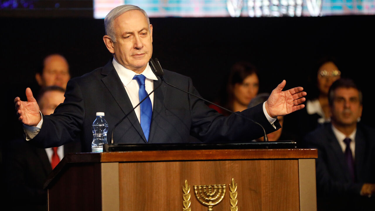 ISRAEL-NETANYAHU/ Israeli Prime Minister Benjamin Netanyahu addresses members of his right-wing party bloc at a conference in Tel Aviv, Israel November 17, 2019. REUTERS/Nir Elias - RC26DD9KSAM9